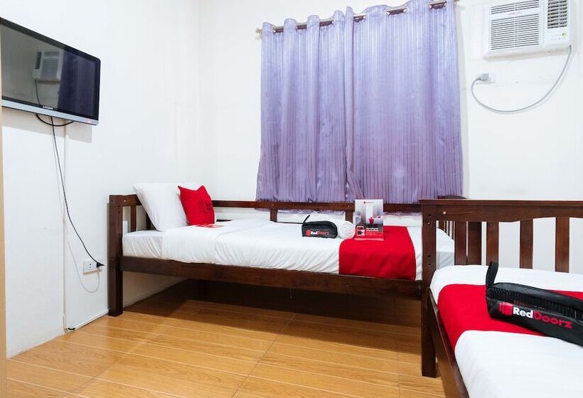 הוסטל Reddoorz Plus Near Robinsons Place Manila