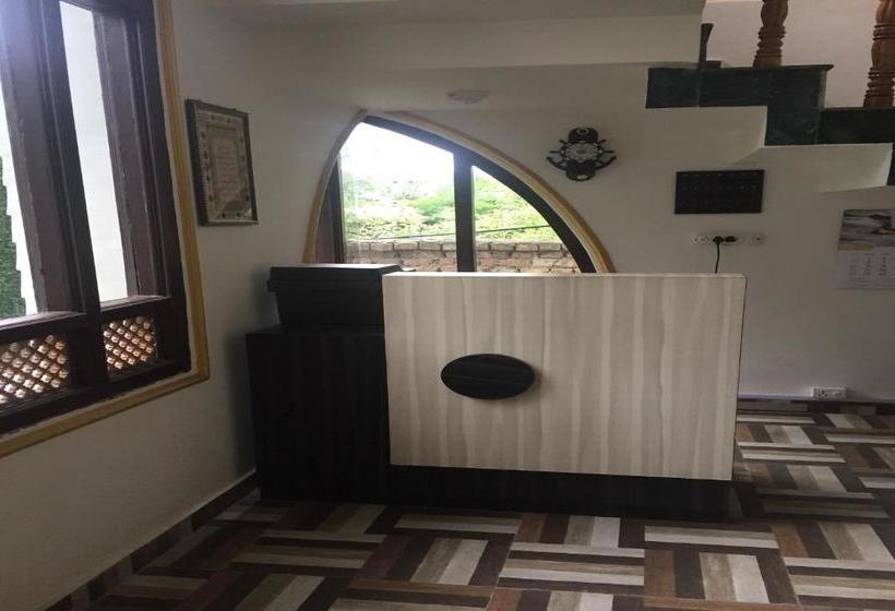 Hotel Oyo 38678 Northland Residency