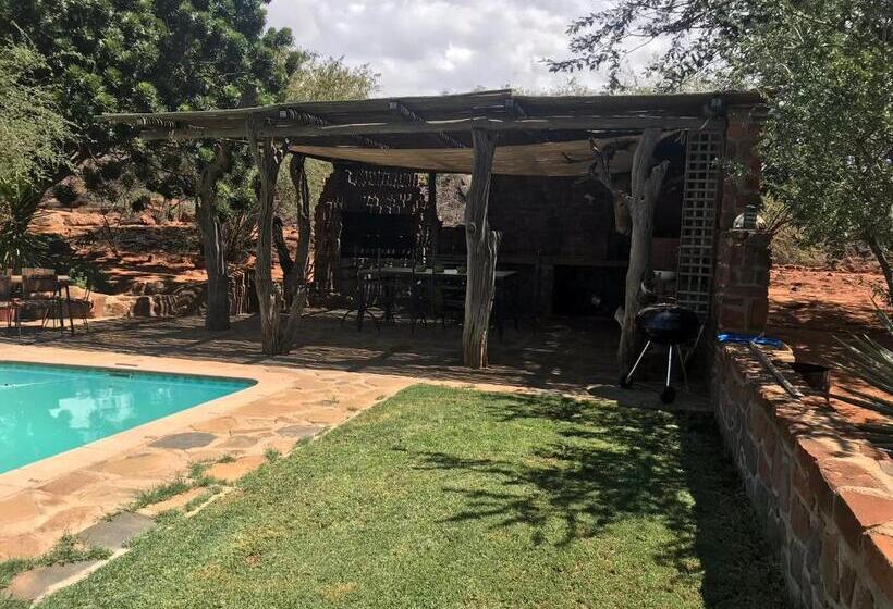 هتل The Farmhouse