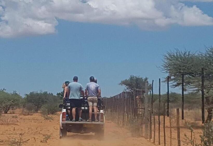 هتل The Farmhouse