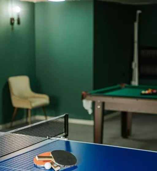 Vineyard Hotel & Winery