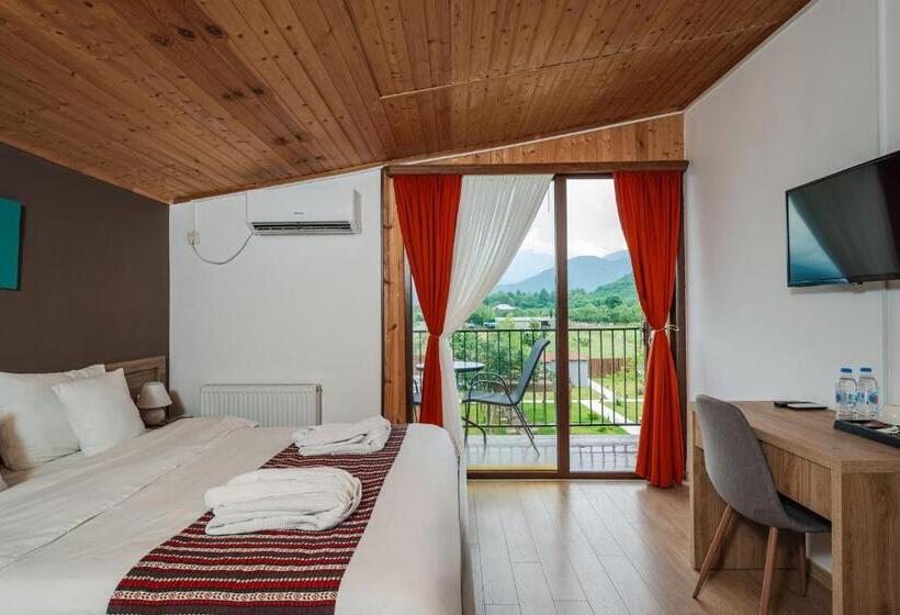 Vineyard Hotel & Winery