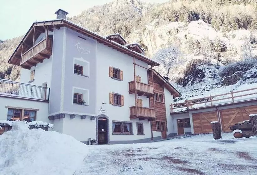 Retkeilymaja I Riviù