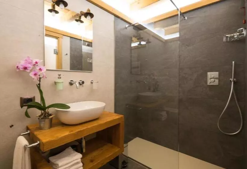 Retkeilymaja I Riviù