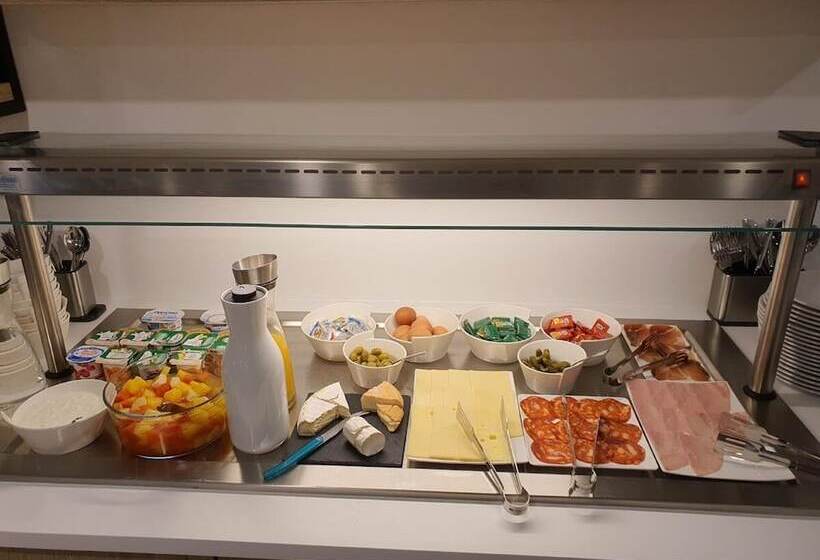 Отель Atolon Park