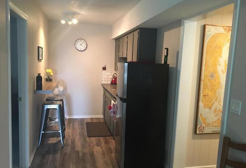 膳宿费 Gone Coastal