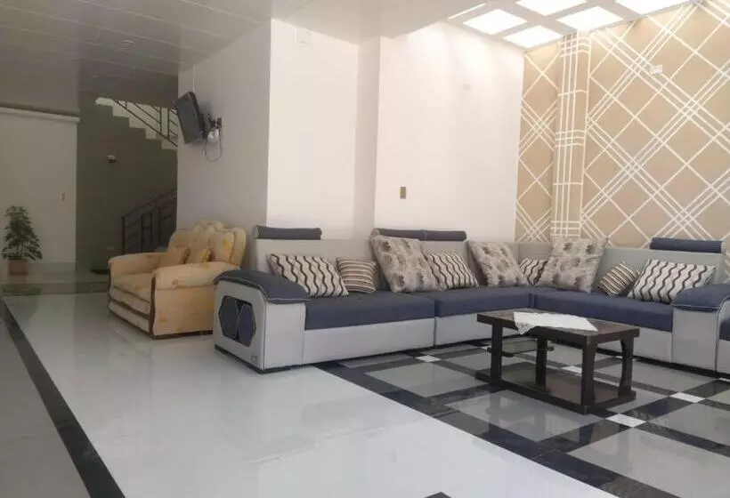 هاستل Hostal Alvasar