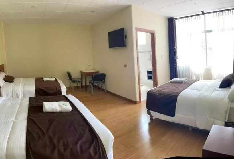 هاستل Hostal Alvasar