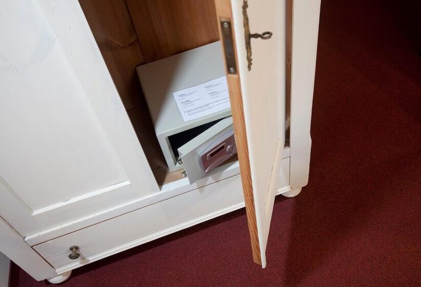 پانسیون Altstadt Gästehaus