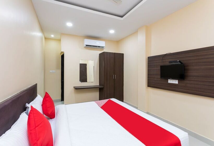 Hotell Spot On 28247  Smr Palace