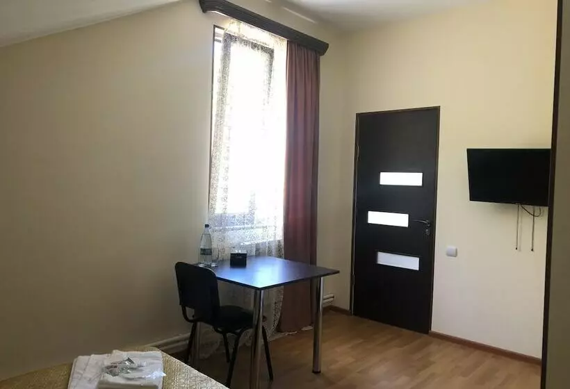 Majatalo Check Inn Dilijan