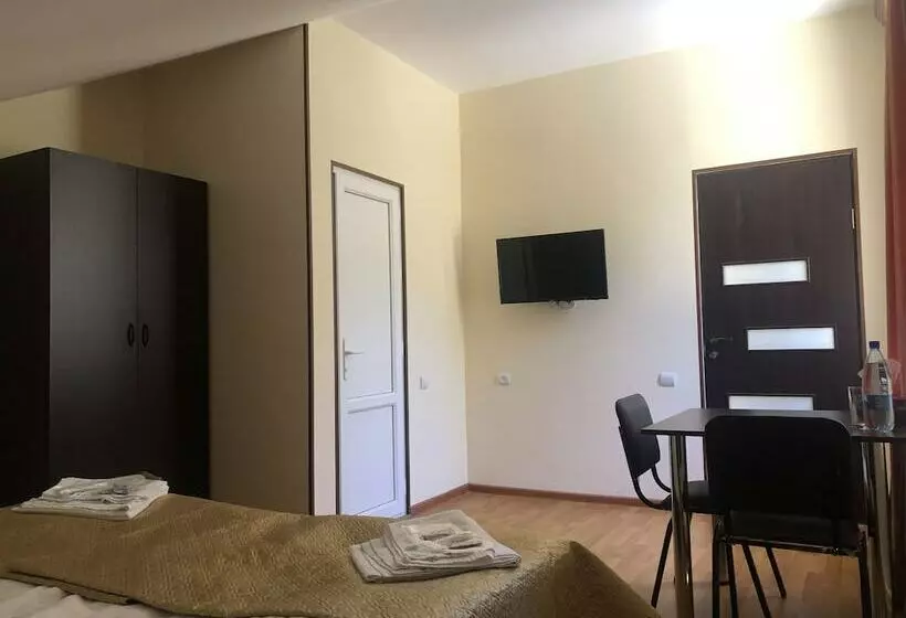 Majatalo Check Inn Dilijan