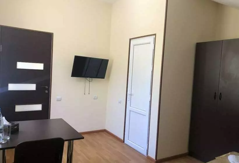 Majatalo Check Inn Dilijan