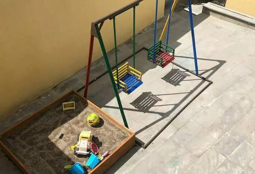 Majatalo Check Inn Dilijan