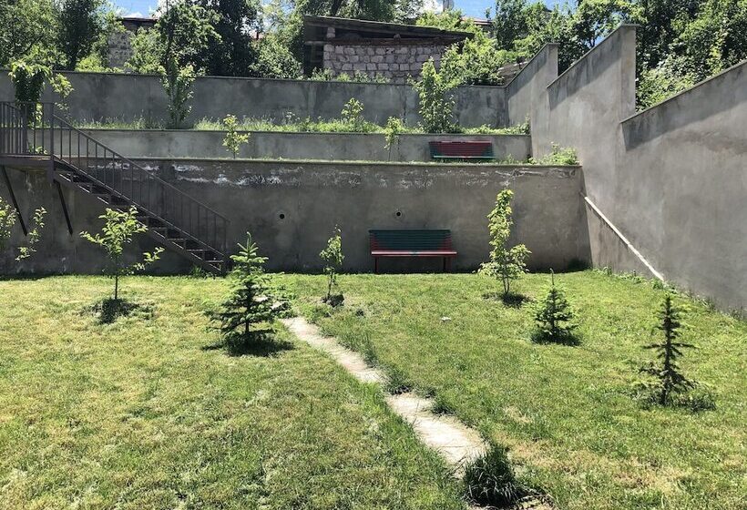 Pensjonat Check Inn Dilijan