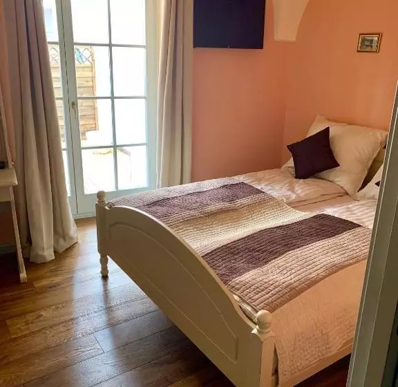 Retkeilymaja Patrick's Pub