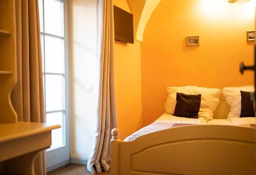 Retkeilymaja Patrick's Pub