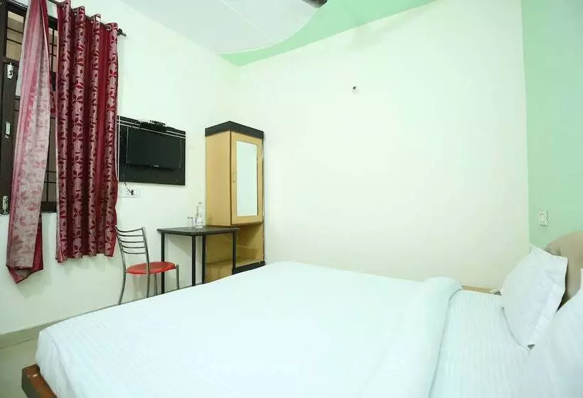 هتل Spot On 38121 Sunshine Lodge