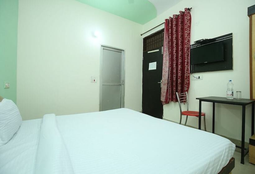 酒店 Spot On 38121 Sunshine Lodge