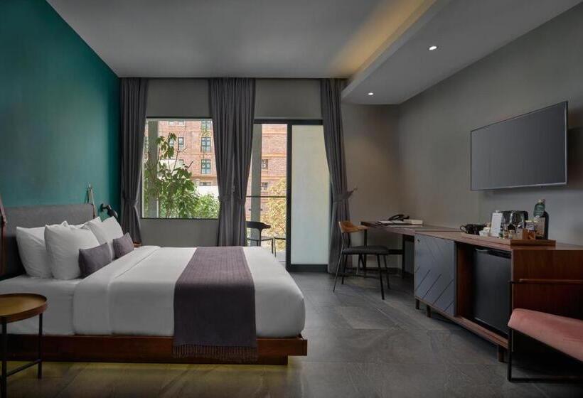 Baitong Hotel & Resort Phnom Penh