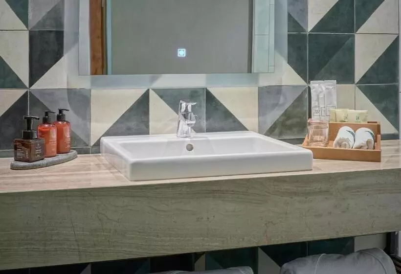 Baitong Hotel & Resort Phnom Penh