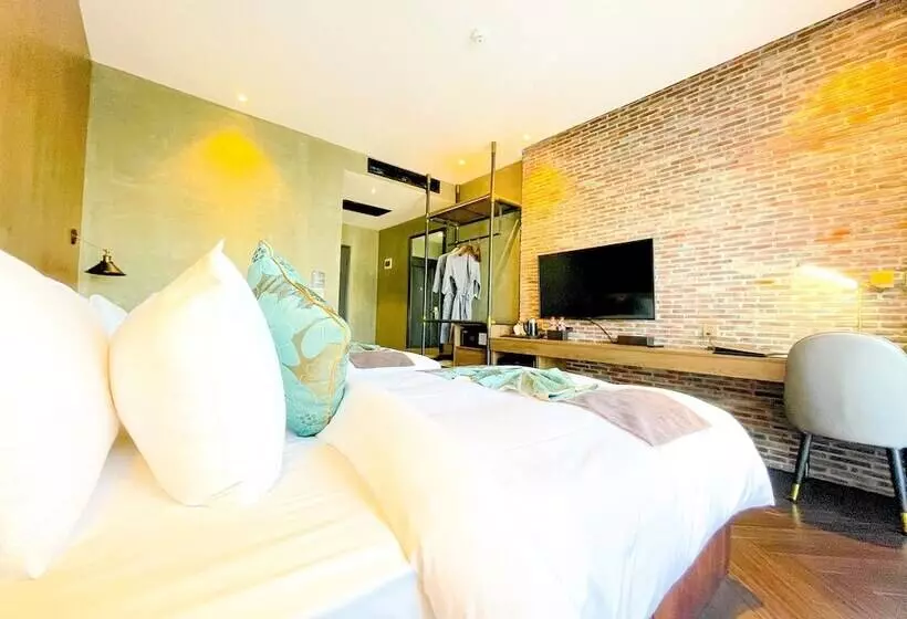 Baitong Hotel & Resort Phnom Penh