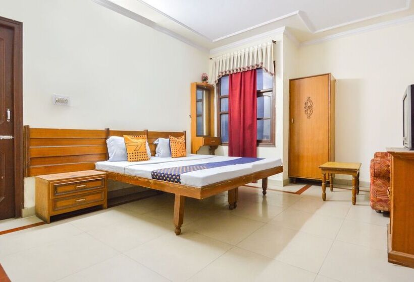 Spot On 38670 Hotel Diamond