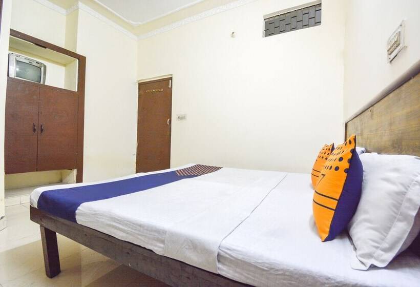 Spot On 38670 Hotel Diamond