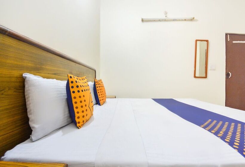 Spot On 38670 Hotel Diamond