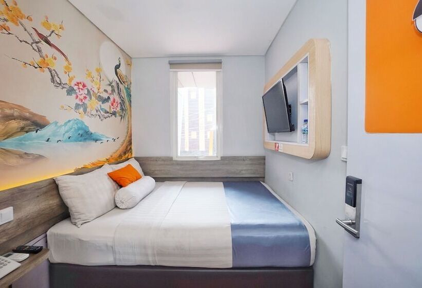 Hotel Front One Cabin Slamet Riyadi Solo