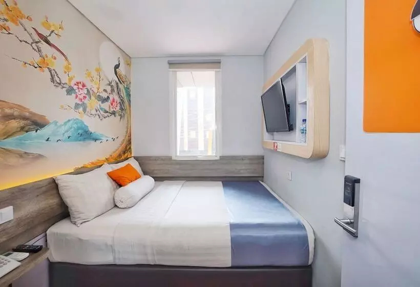 Hotel Front One Cabin Slamet Riyadi Solo