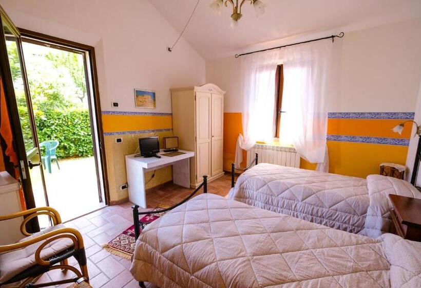 Pensjonat Affittacamere Albafiorita