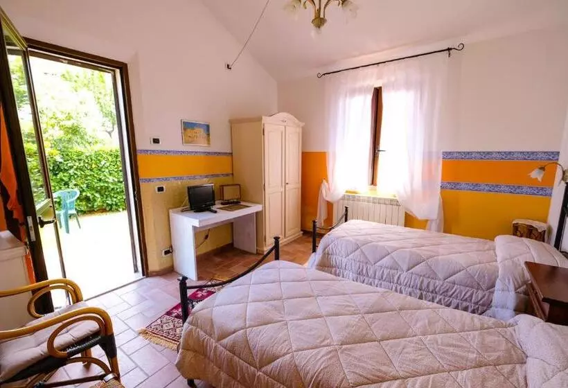 ペンション Affittacamere Albafiorita