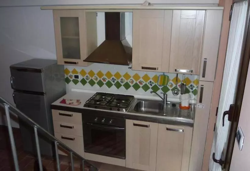 ペンション Affittacamere Albafiorita