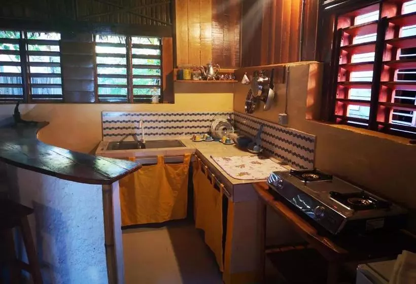 تختخواب و صبحانه Chez Alex