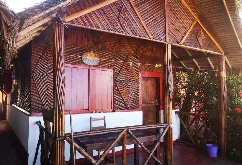 تختخواب و صبحانه Chez Alex