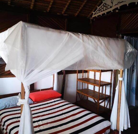 تختخواب و صبحانه Chez Alex