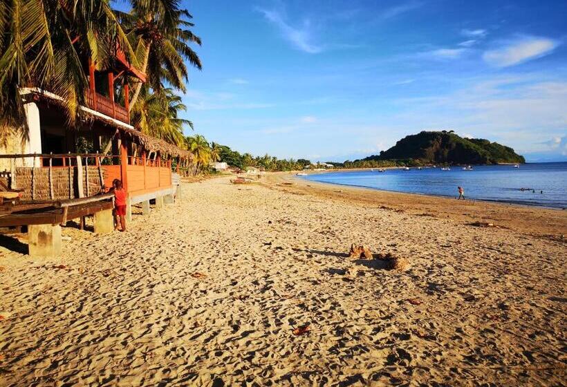 تختخواب و صبحانه Chez Alex