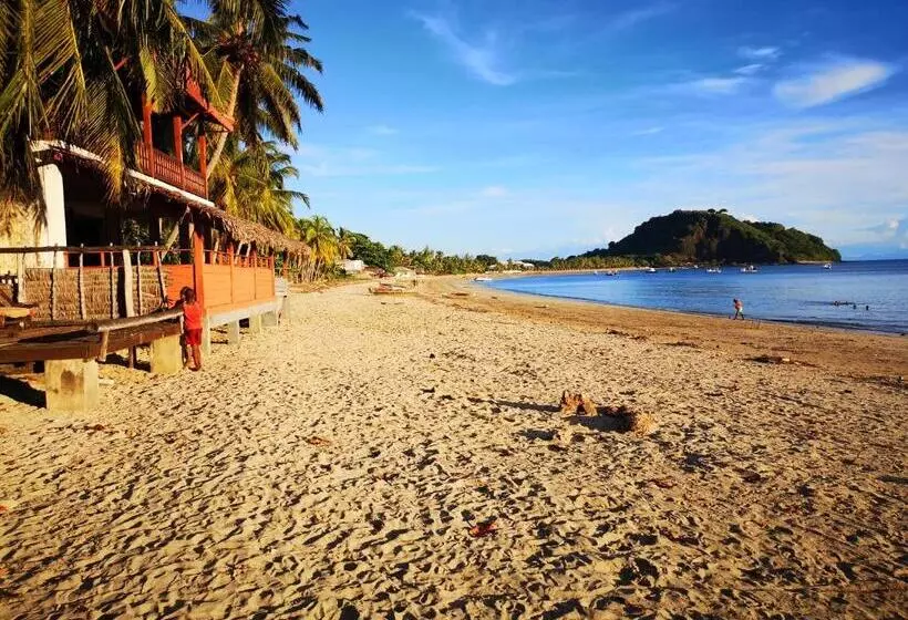 تختخواب و صبحانه Chez Alex