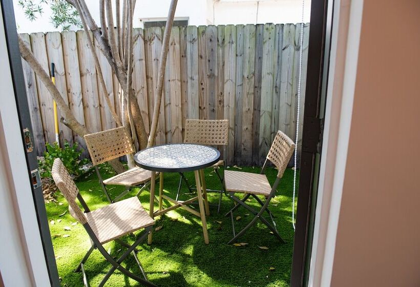 호텔 The Lauderdale Boutique