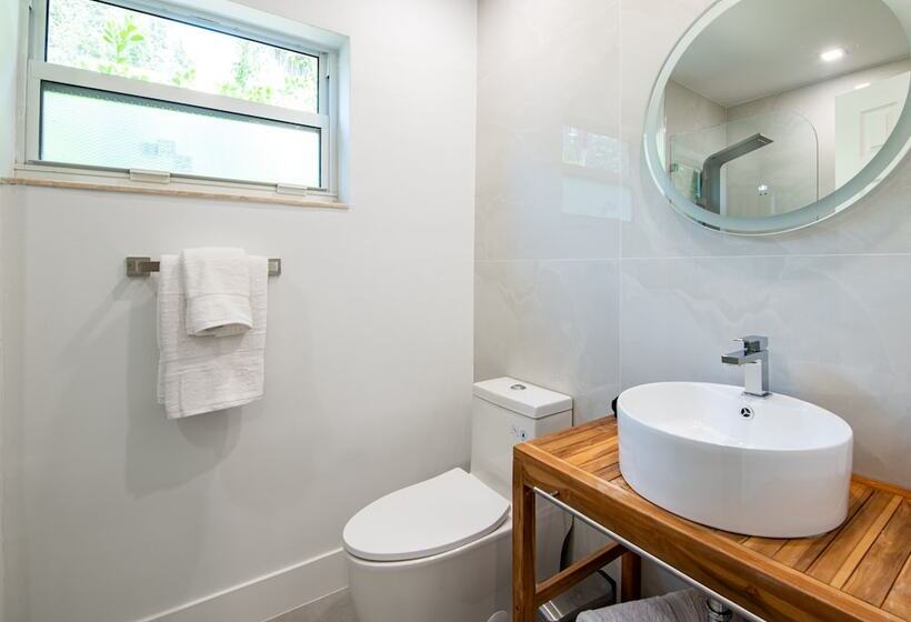 호텔 The Lauderdale Boutique