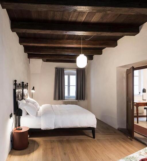 تختخواب و صبحانه Goldenstern Townhouse