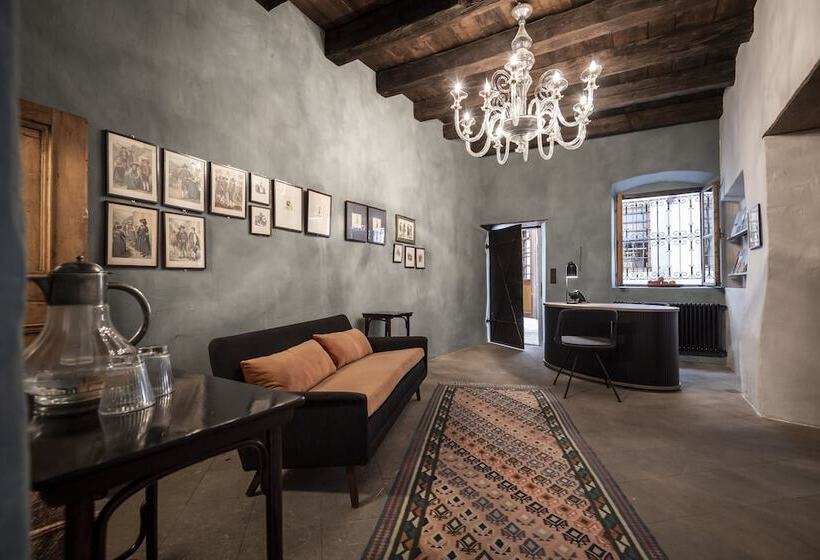 تختخواب و صبحانه Goldenstern Townhouse