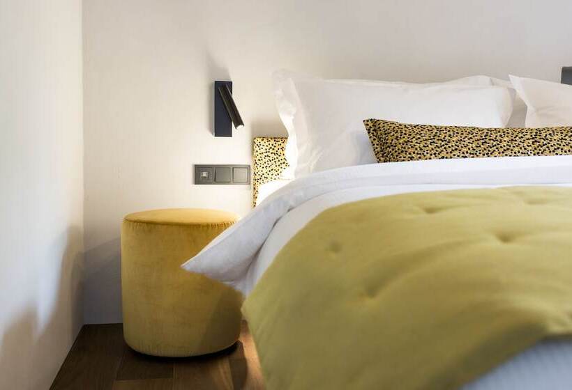 تختخواب و صبحانه Goldenstern Townhouse