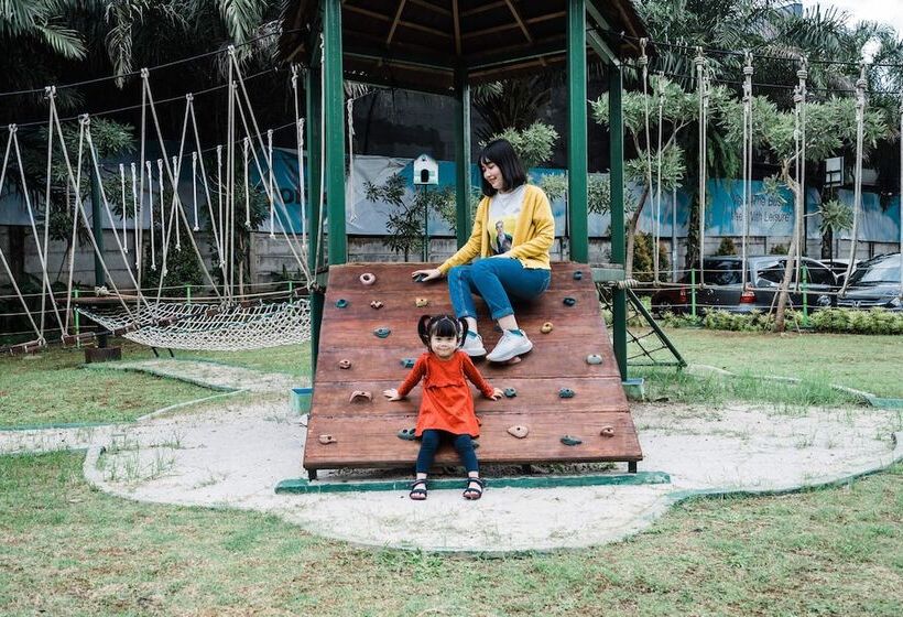 Отель Horison Ultima Bhuvana Ciawi