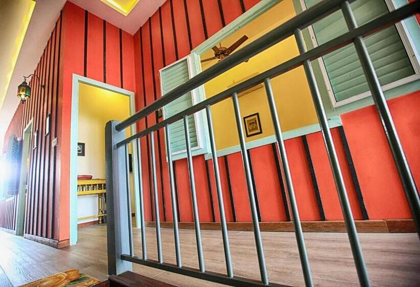 پانسیون Candy Pepper