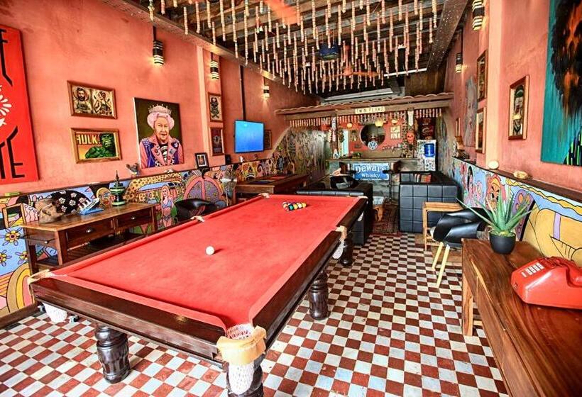 پانسیون Candy Pepper