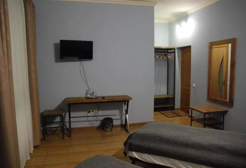 Pensió Sadyba Darka