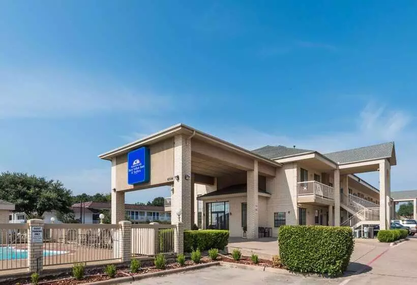 Отель Americas Best Value Inn & Suites Fort Worth South