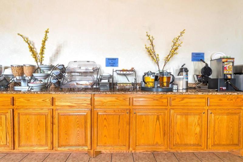 هتل Americas Best Value Inn & Suites Fort Worth South